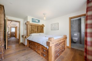 Master bedroom & ensuite